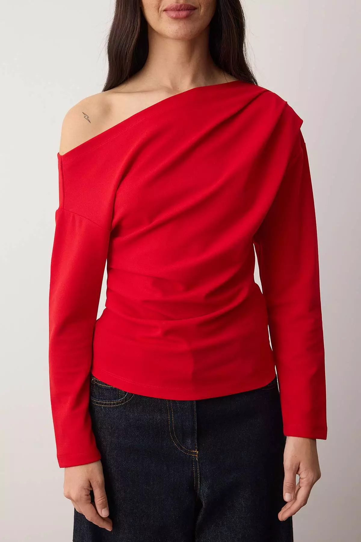 Red Shirring/Drape Detail Flowy Asymmetric Neckline Knitted Blouse Twoaw26Bz138