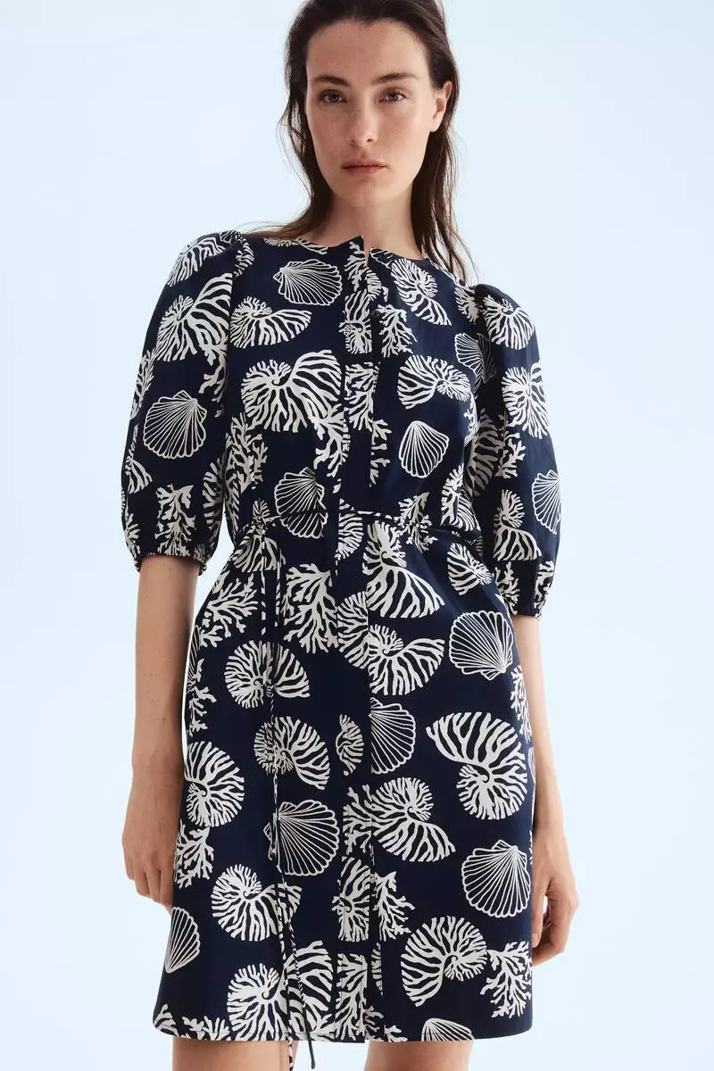 Puff-sleeved dress