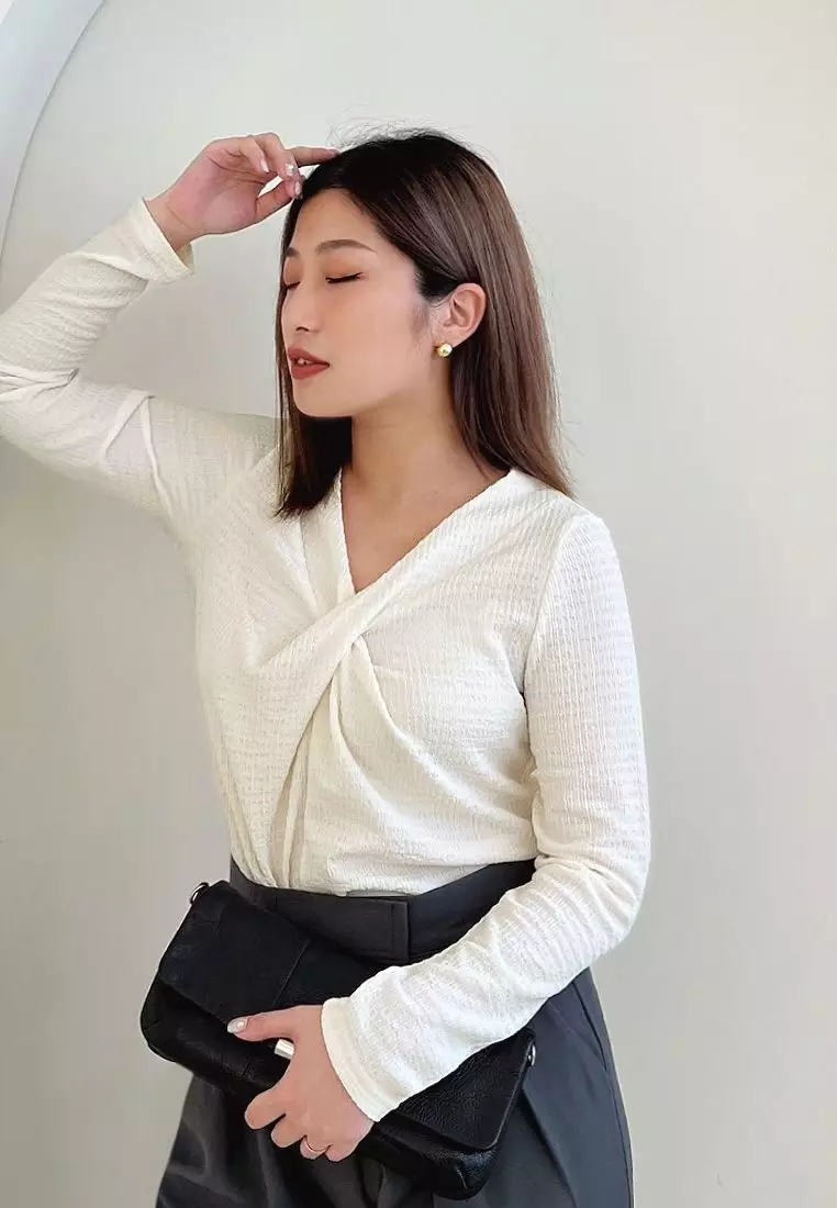 Textured Twist-Front  Chiffon Long Sleeve Top [AB18052]