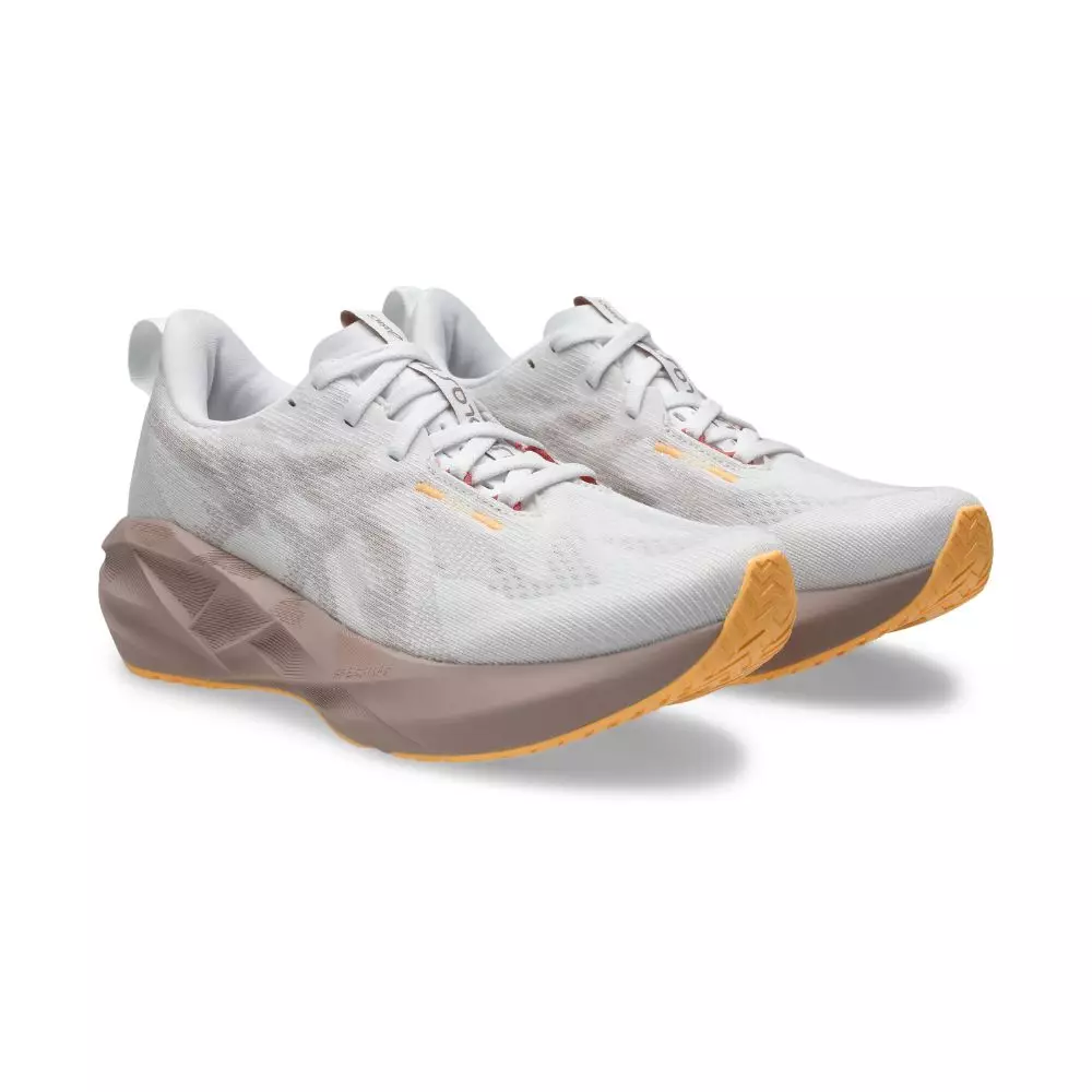 ASICS Women Novablast 5 Standard-1012B765.102
