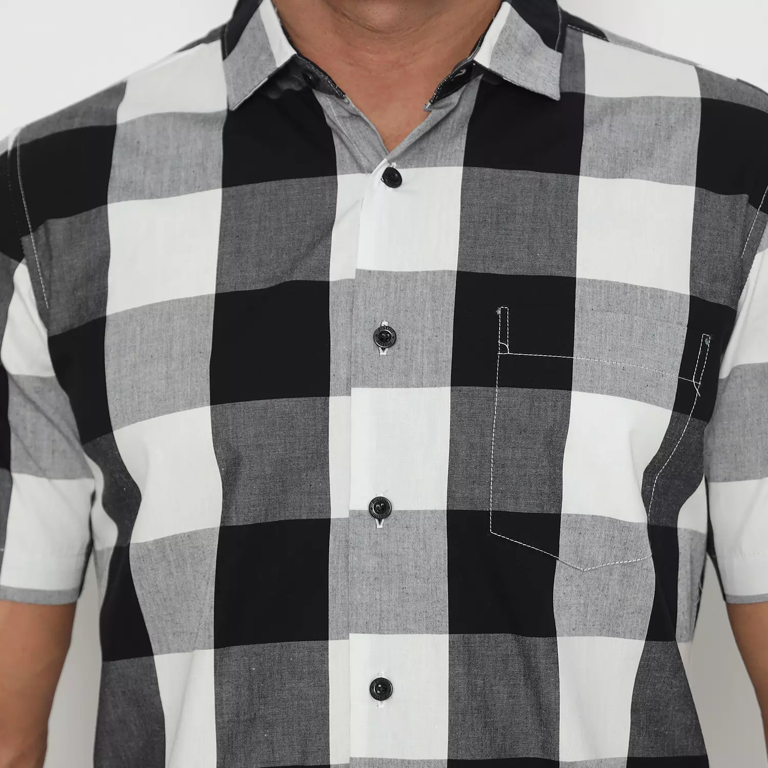 Platini Kemeja Motif Kotak Pria Lengan Pendek Katun Hitam 73449