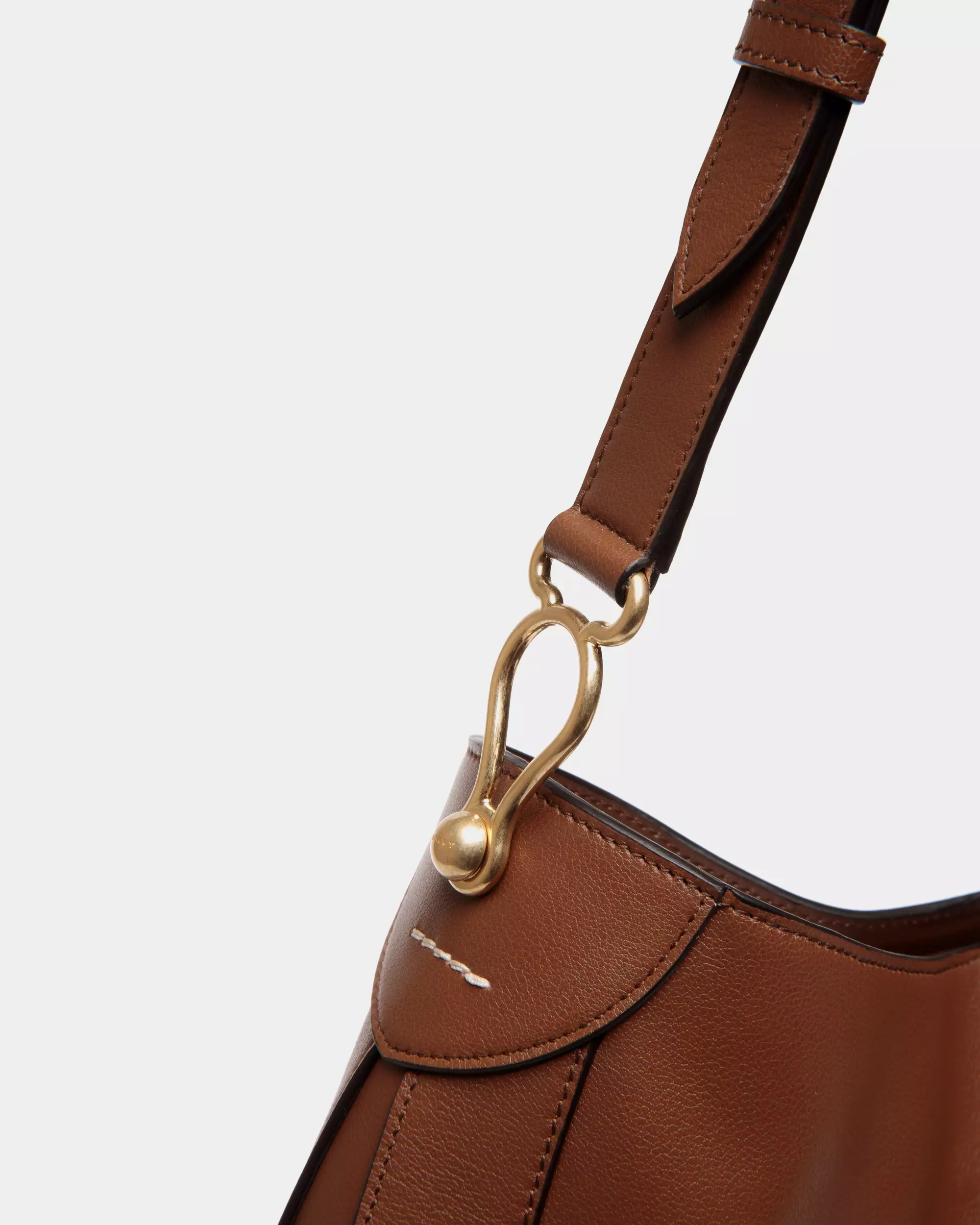 Lune Hobo Bag in Leather - Brown