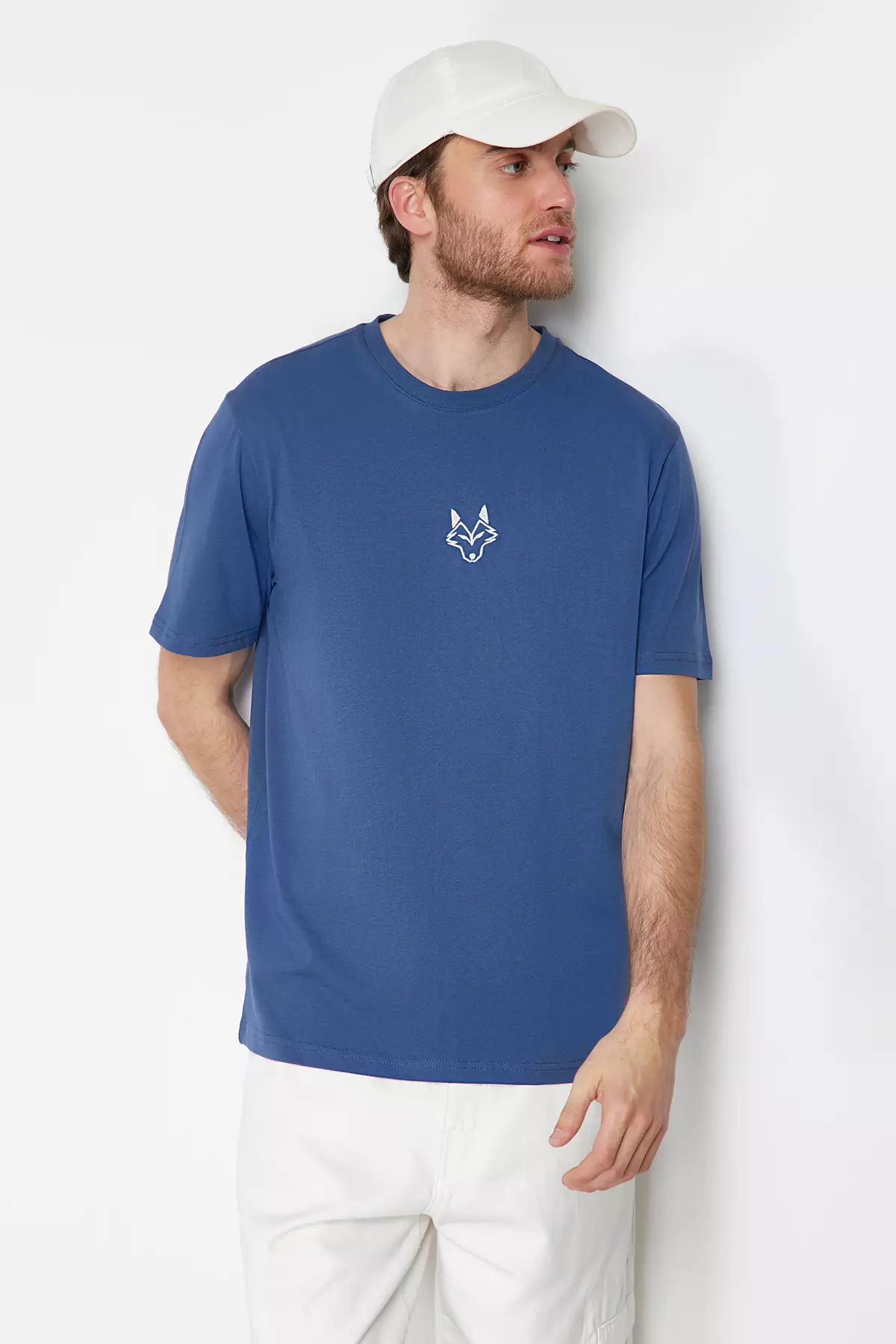 Wolf Embroidery T-Shirt
