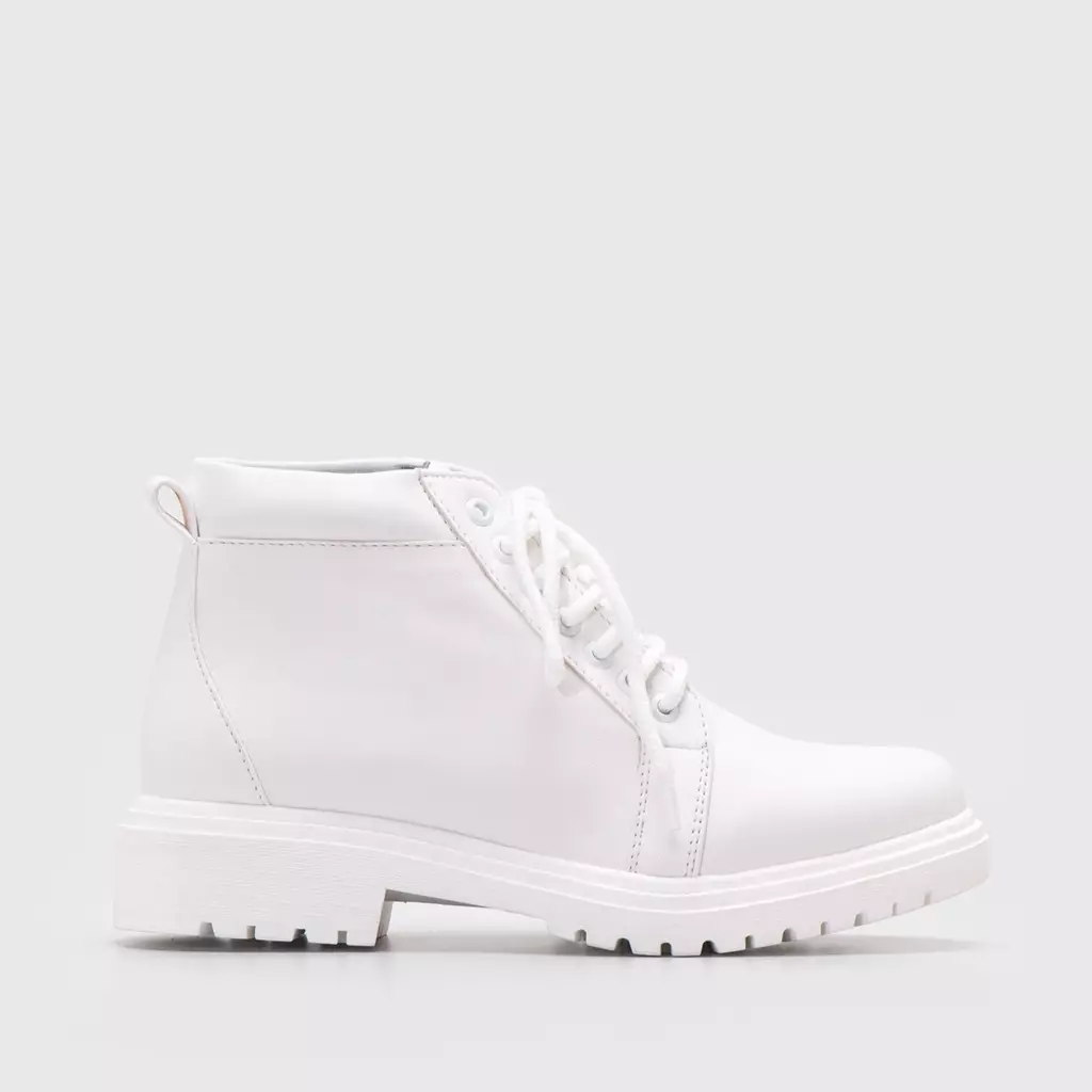 Butterpop Boots White