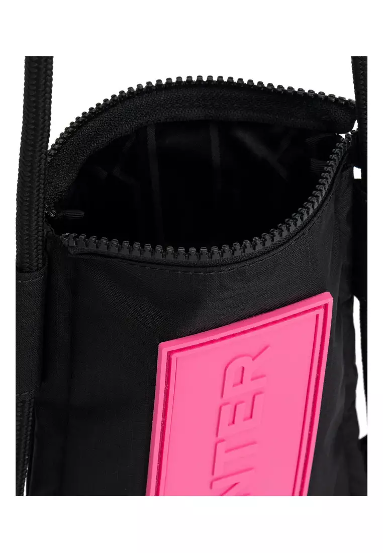 ★Hunter★Travel Ripstop Phone Pouch 撥水★Tempered Mauve Hunter travel ripstop phone pouch in lilac | ASOS