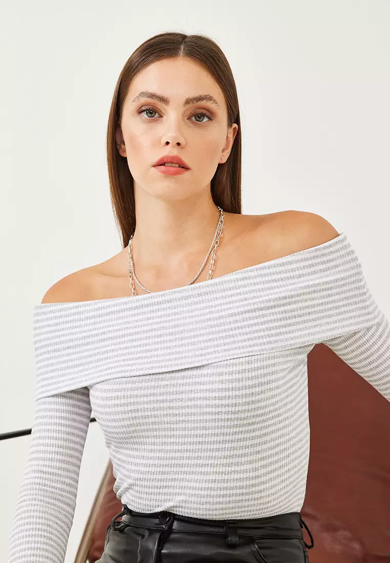 Women's Madonna Collar Striped Ribbed Long Sleeve Blouse 60251889