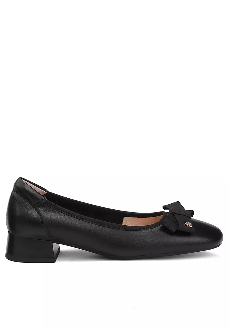 Discount on Twenty Eight Shoes  shoes - SKU: 2.5CM Bow Grain Leather Pumps AA9081