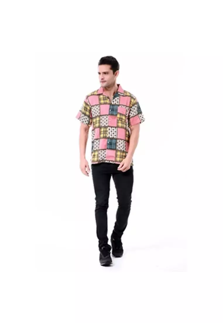 Leopold Kemeja Lengan Pendek Pria Casual Shirt Motif Abstrak Material Cotton ORIGINAL - Pink