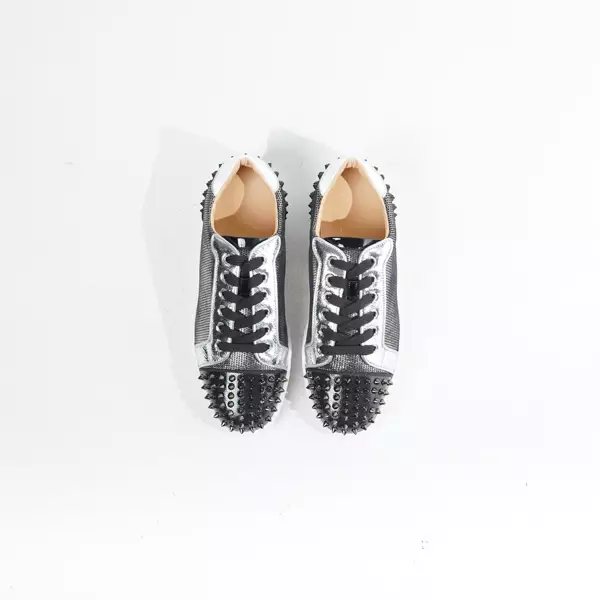 Sepatu CHRISTIAN LOUBOUTIN LOUIS SEAVASTE SPIKE BLACK SILVER SNEAKER 100% ORIGINAL