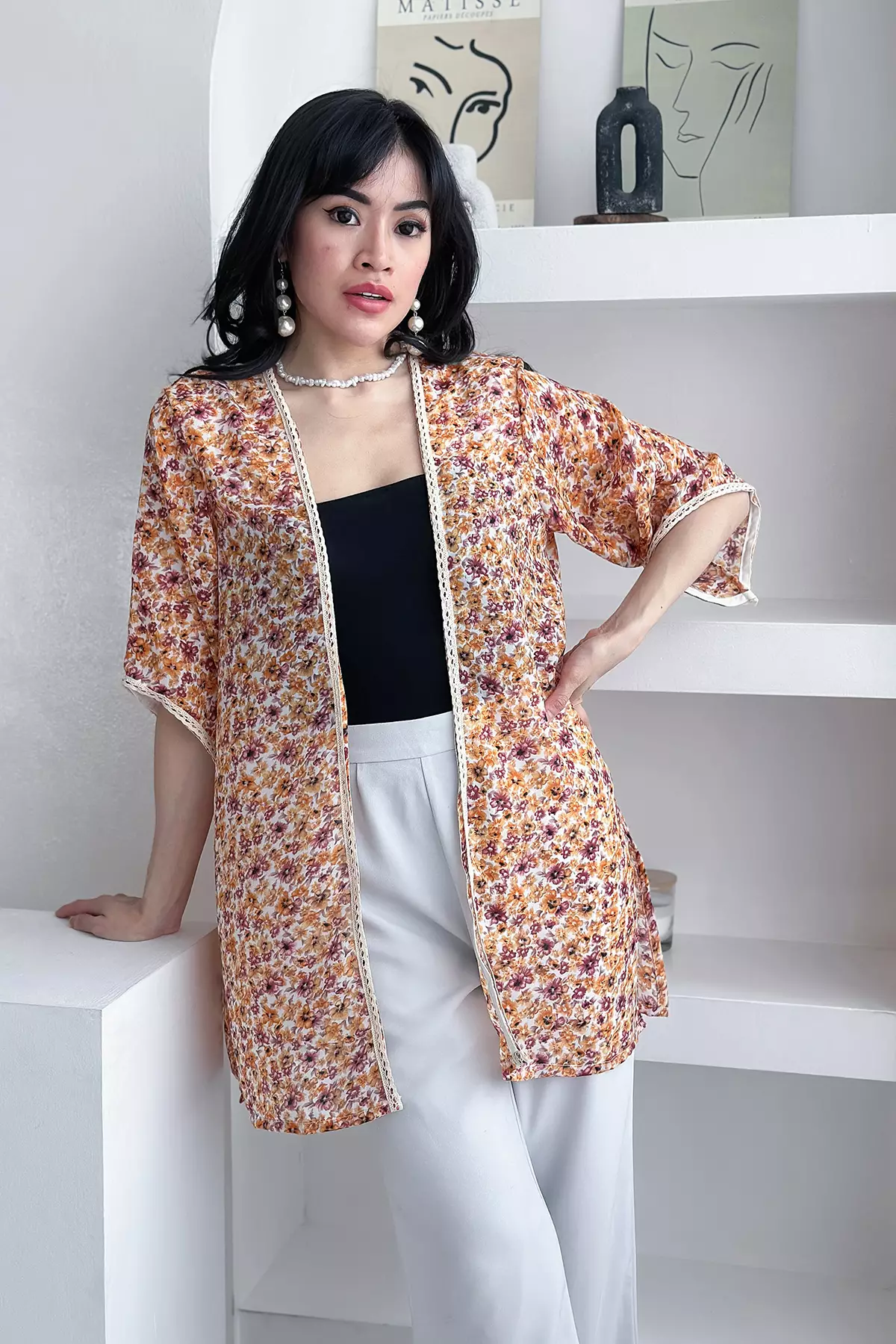 Danastri Outer Kembangan Jingga Outwear