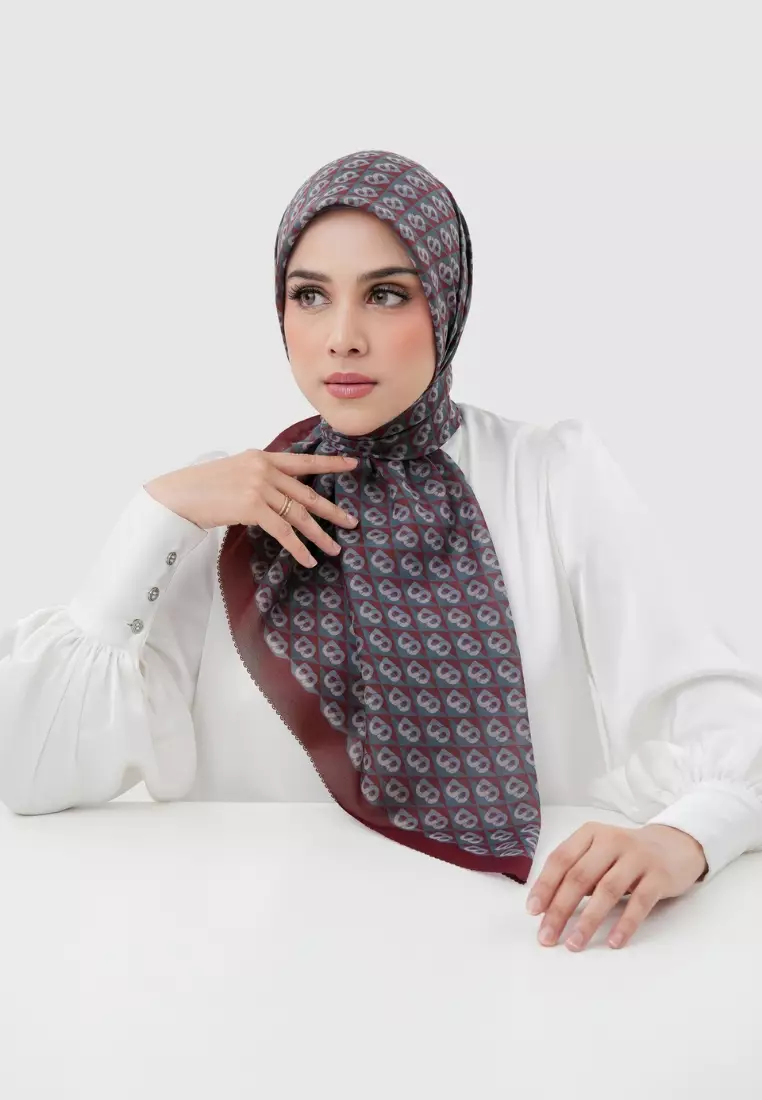 Prism Voile Square - Red Velvet