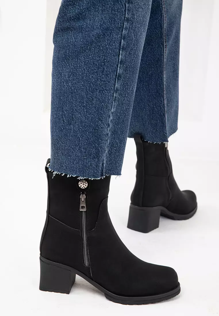 Black Matte Women's Boots & Booties 20045