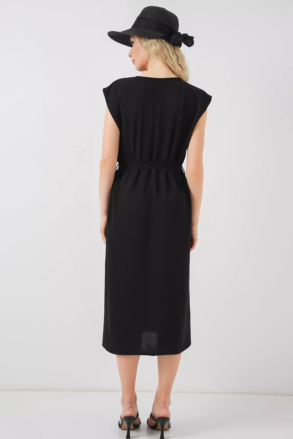 Sleeveless Belted Aerobin Dress