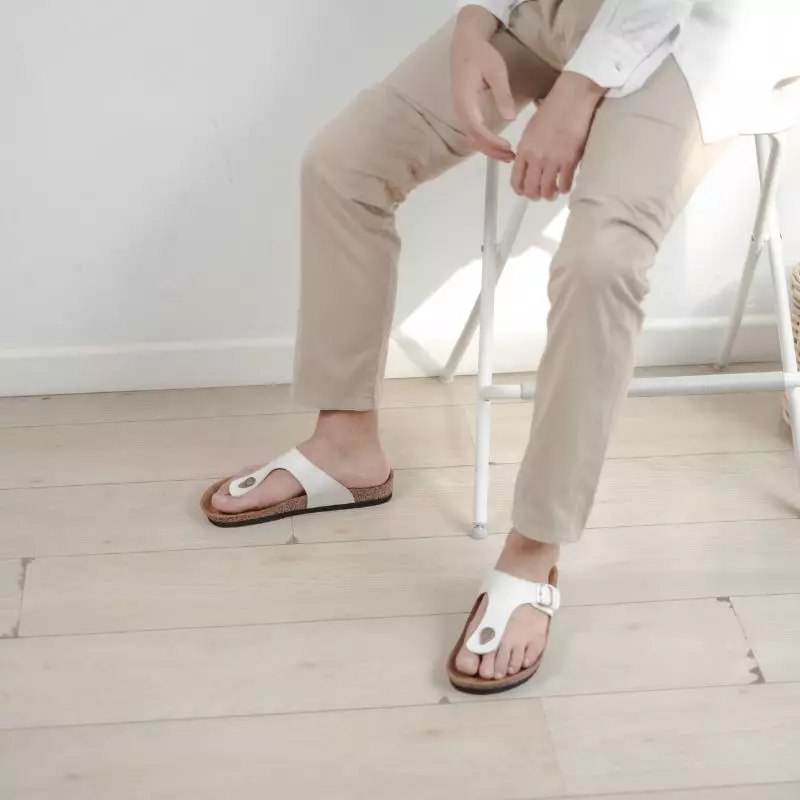 Cogen Sendal Jepit Pria Sandal Kulit Birken Vintage - Vester White