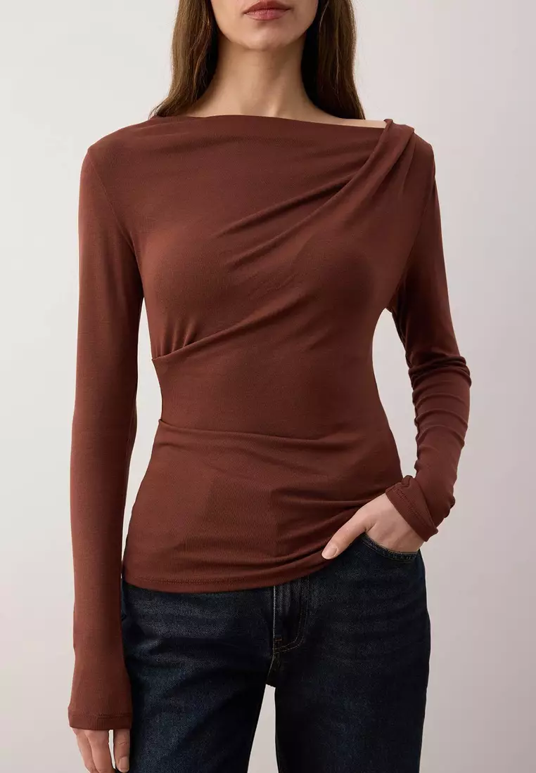 Fitted/Bodycon Asymmetric Neckline Detailed Soft Fabric Knitted Blouse