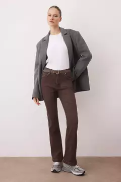 啡色
