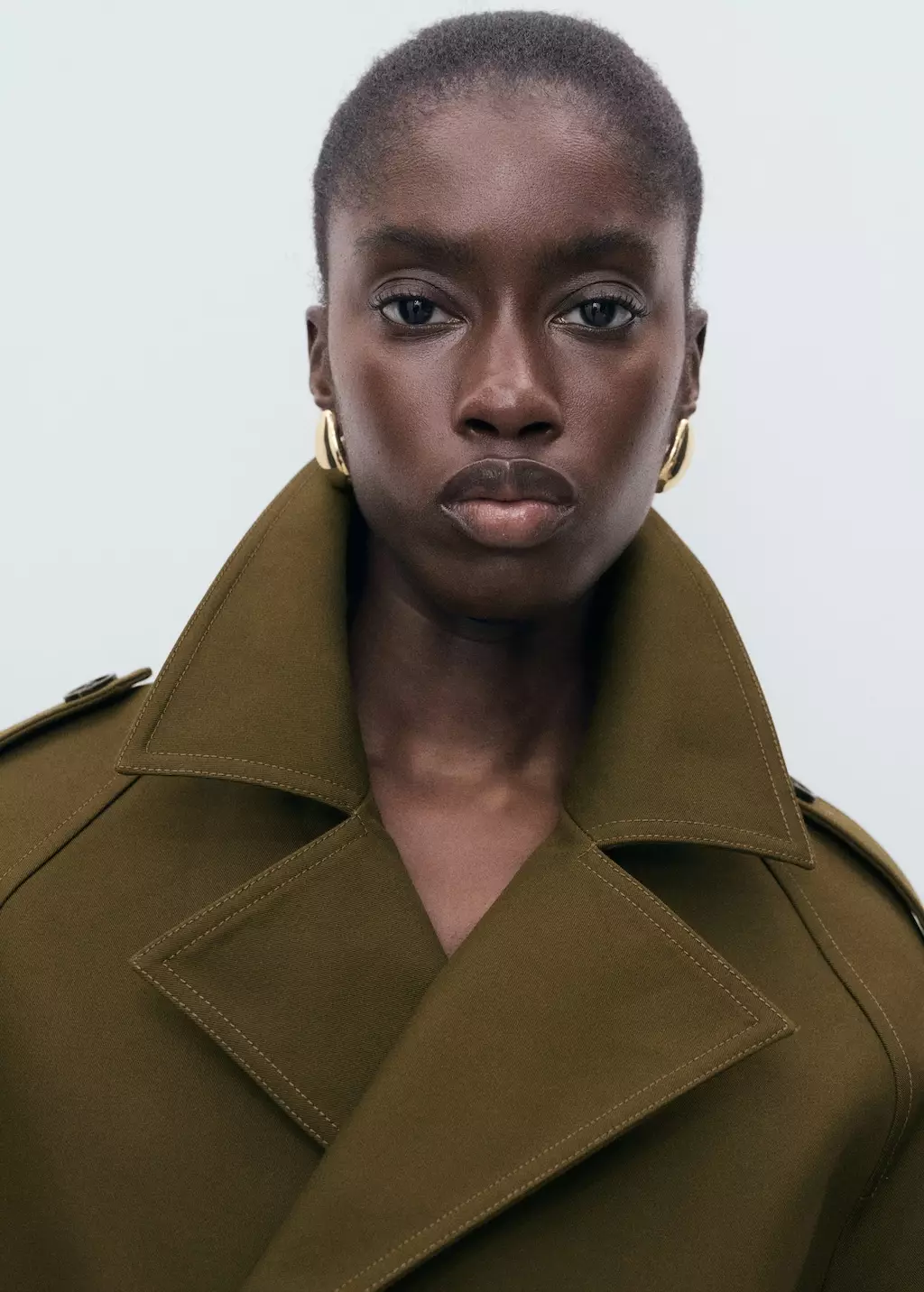 Trench coat pendek oversize double breasted