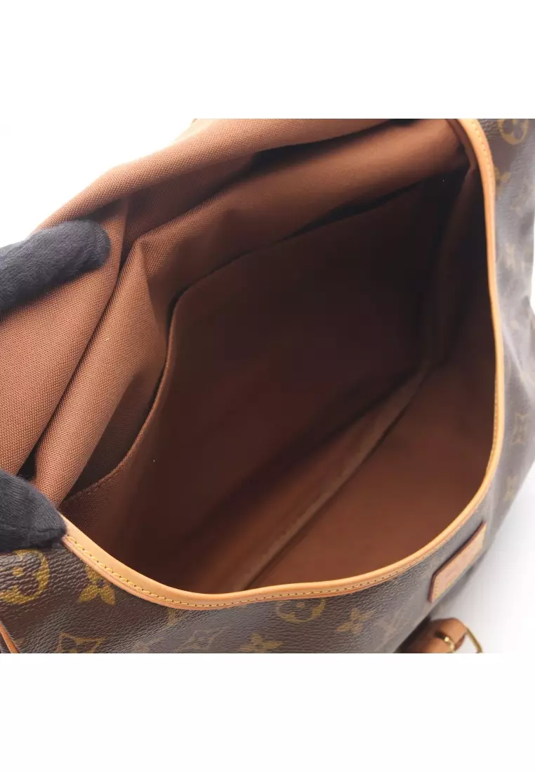 Pre-Loved Louis Vuitton Saumur 35 monogram Shoulder bag PVC leather Brown