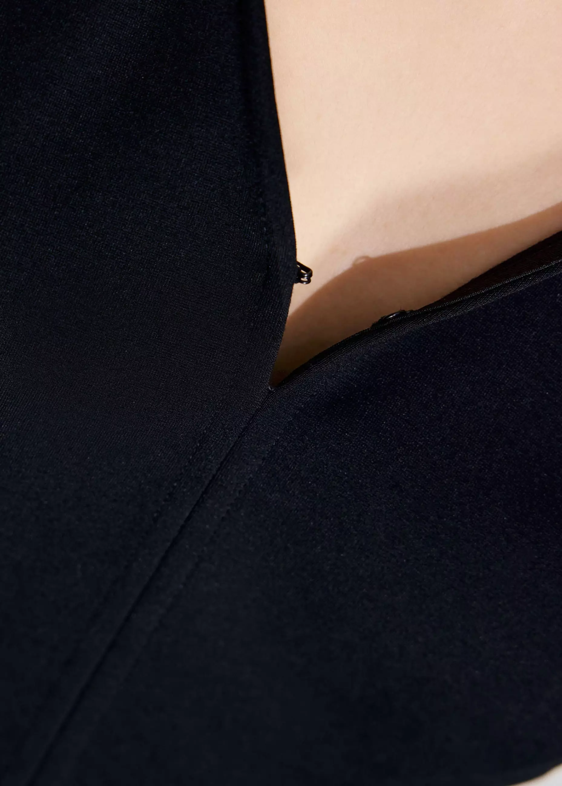 Dress Wanita - Panelled Mixed Fabric V-Neck Fit & Flare Midaxi Dress