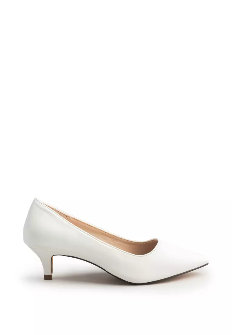 White kitten sales heel shoes