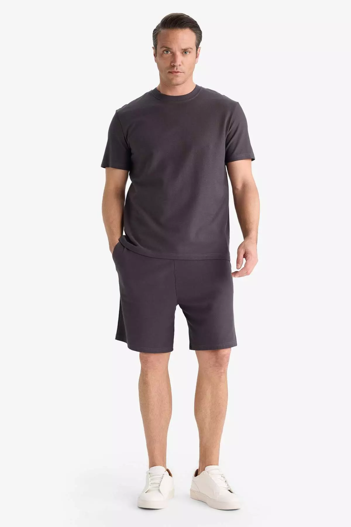 100% Cotton Regular Fit Crew Neck Short Sleeve Heavy Fabric T-Shirt E2589Ax25Sm