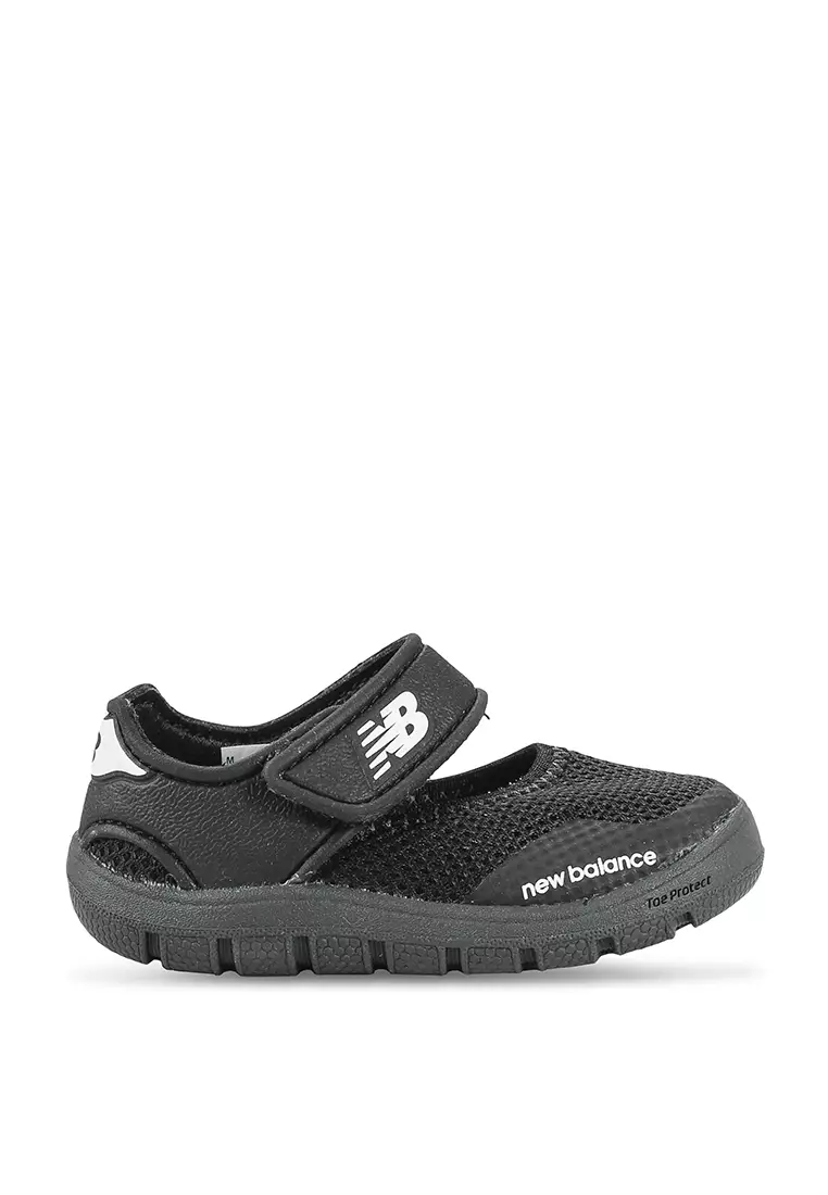 New balance shop kids flip flops