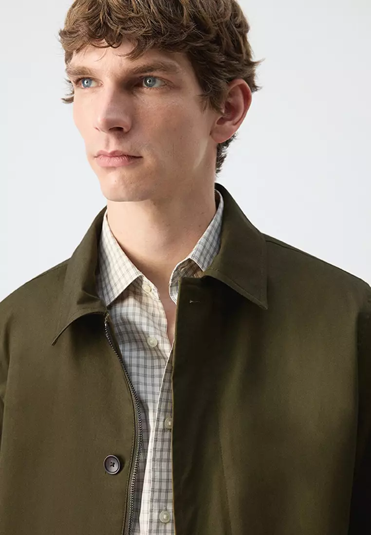 Water-Repellent Jacket With Hidden Zip