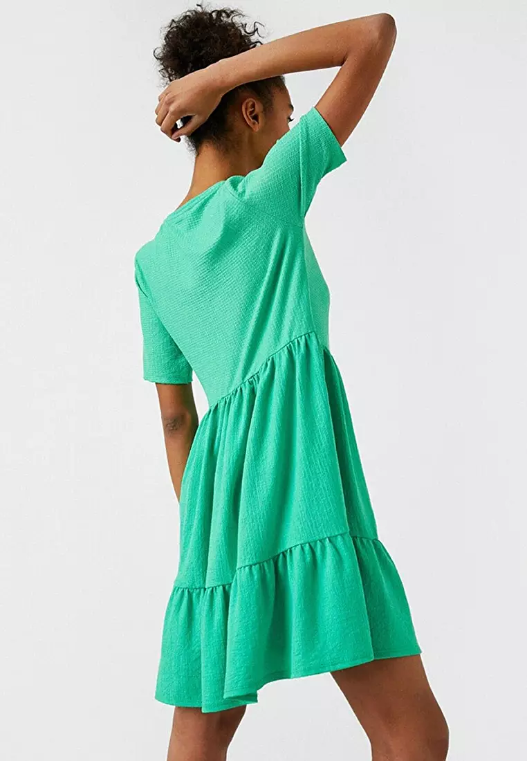 Short Sleeves Frilly Dress