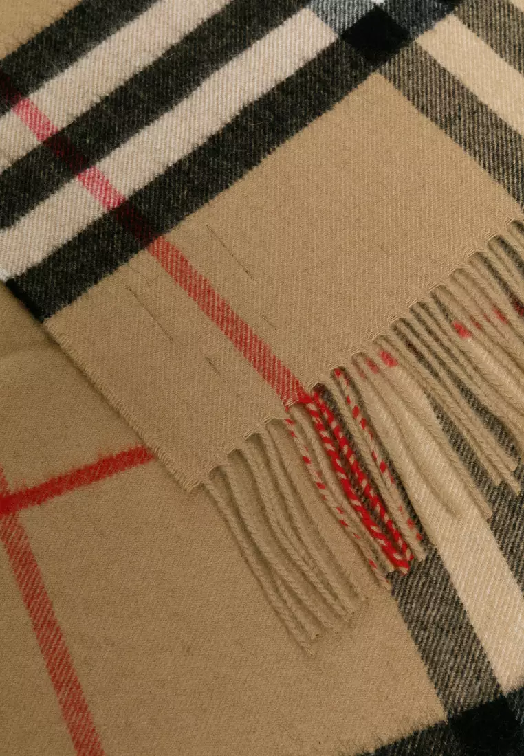 Burberry classic vintage check cashmere scarf online