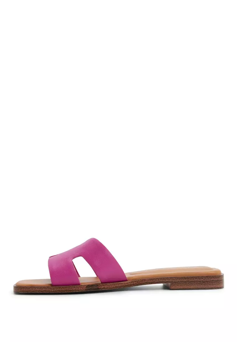 Itsandal Sandals