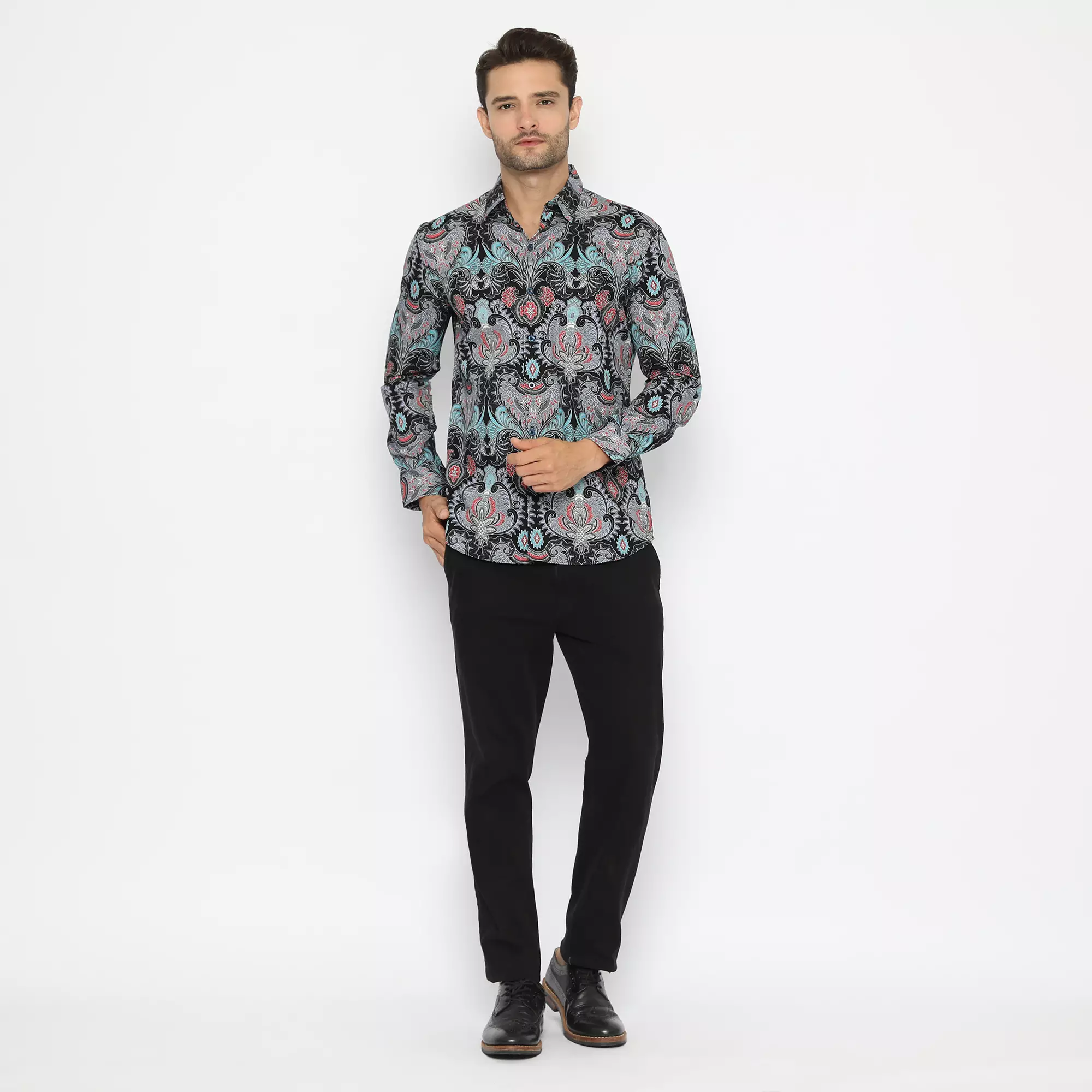 Platini Kemeja Batik Pria Lengan Panjang Katun Hitam Biru 460531