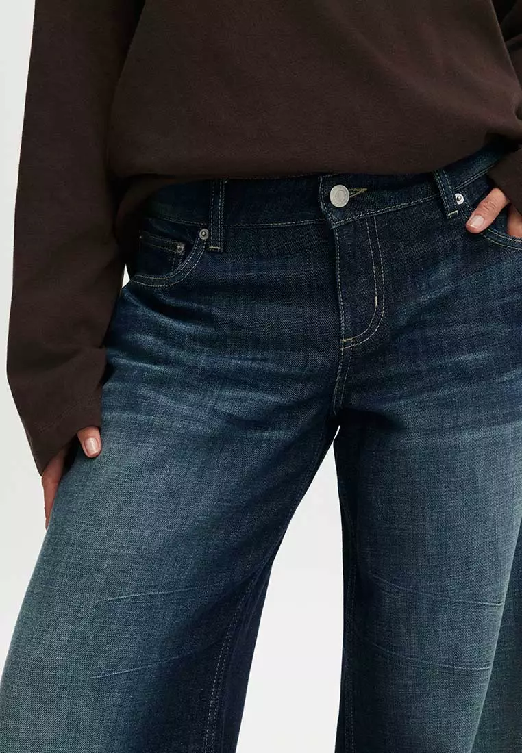 Petite Low Rise Wide Jeans