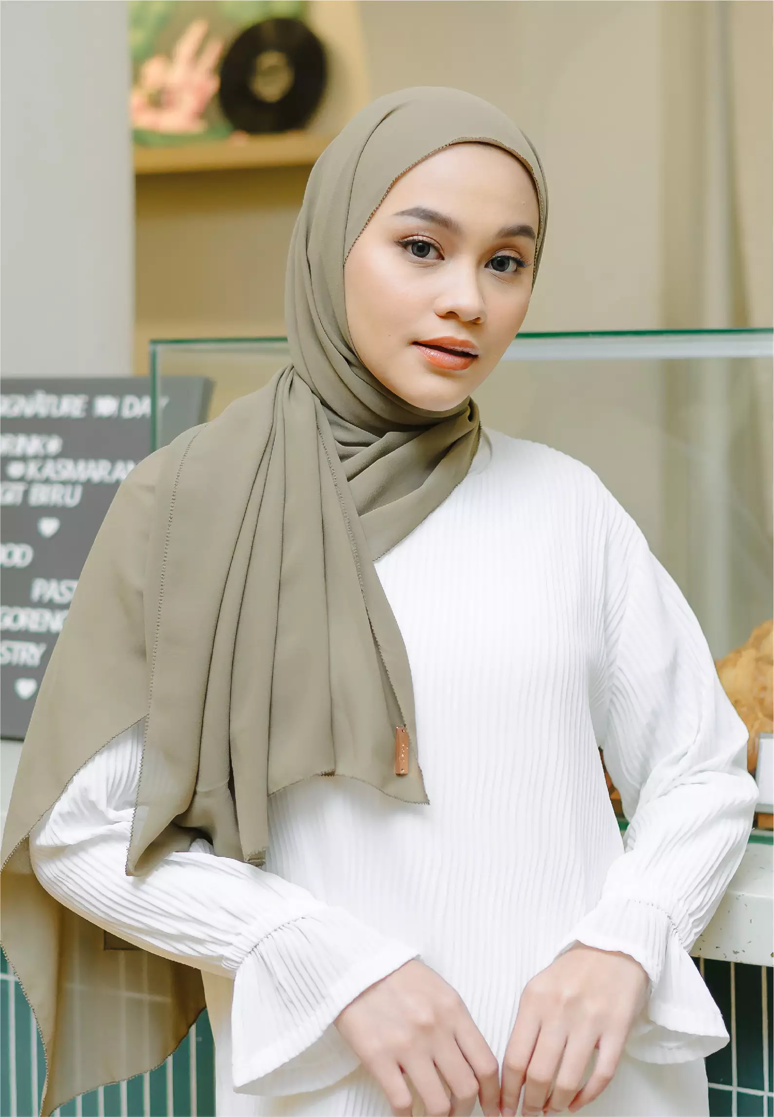 Bawal Eyelash Shawl Natural