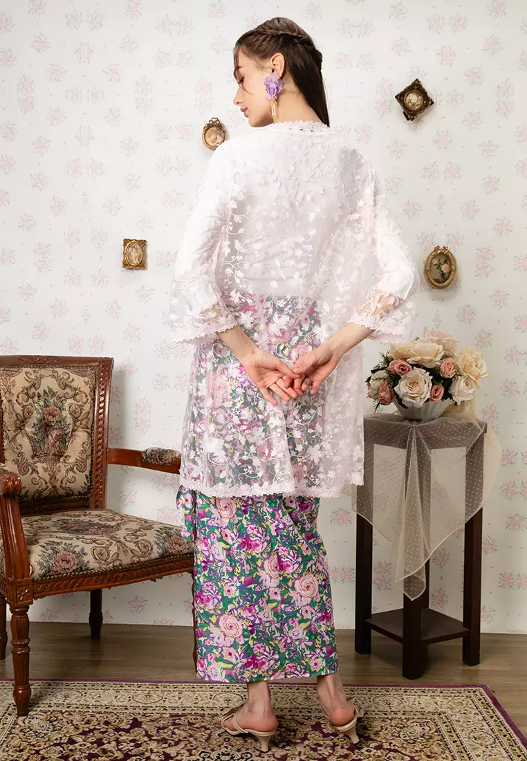 AURA LONG LACE KEBAYA SET