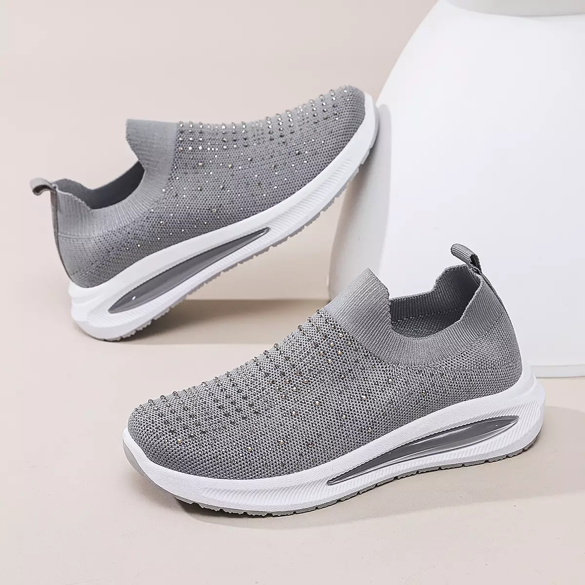 Sepatu Nyaman Anti Pegal – Cocok untuk Kerja, Jalan, atau Kuliah