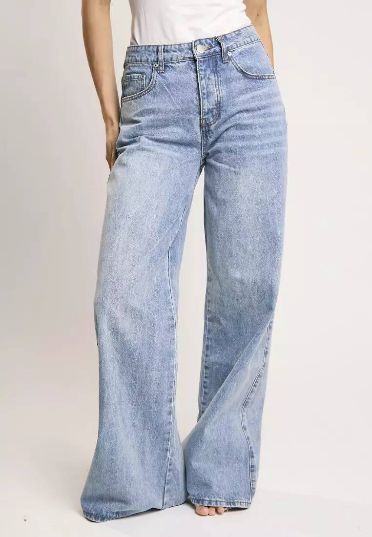 Mid Stonewash Wide Leg Jeans