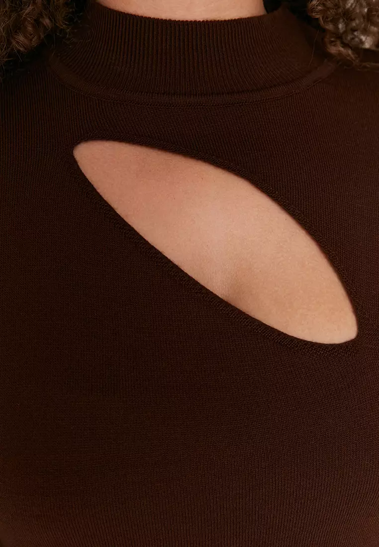 Plus Size Cut Out Top & Elastic Pants Set