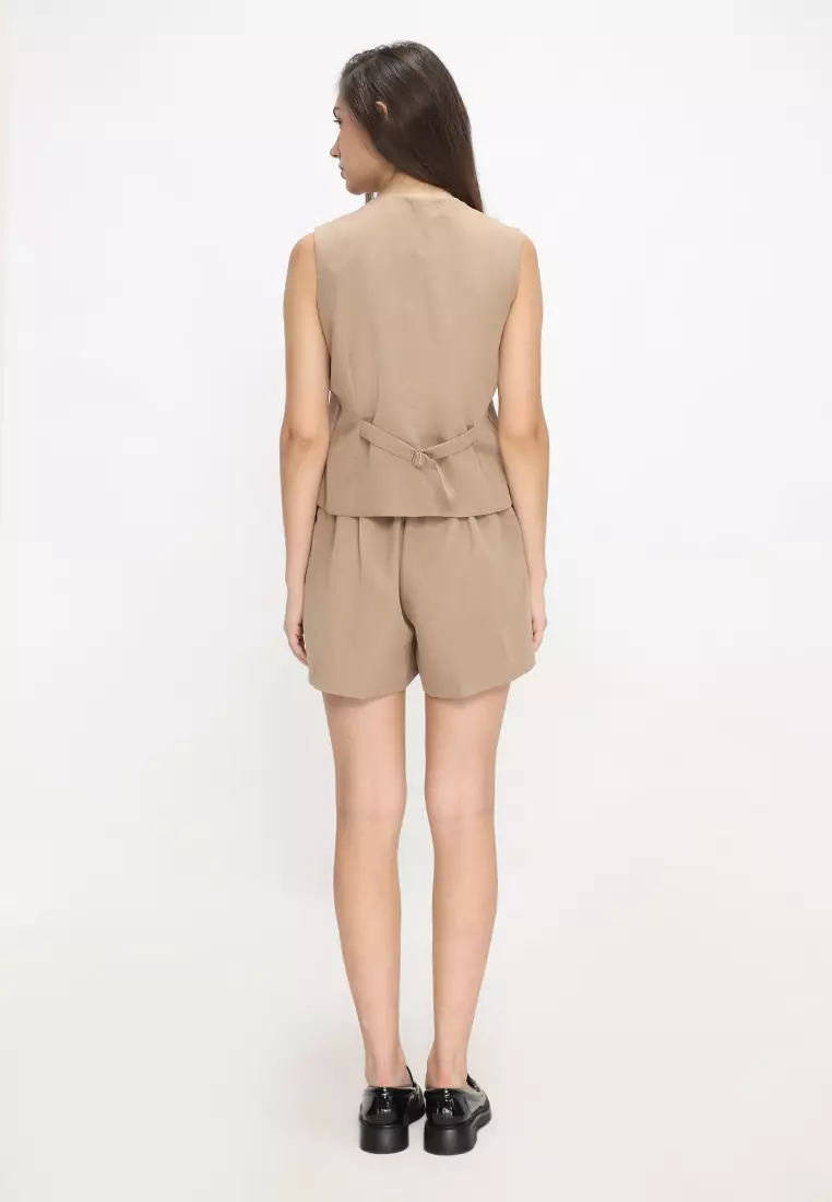 Mannequin With Tab Vest