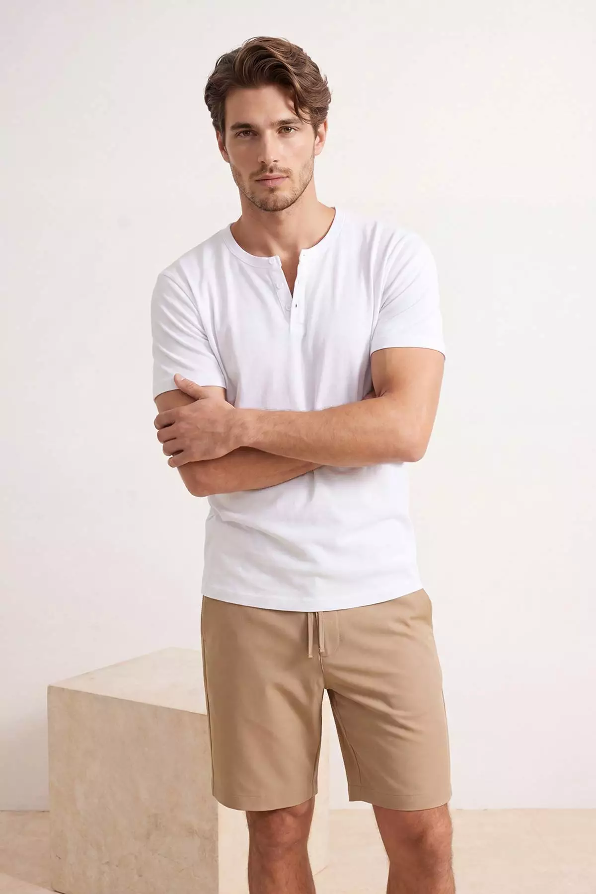White Regular/Relaxed Fit Buttoned Collar T-Shirt Tmnss26Ts00040