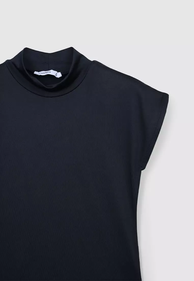 Woman Short-Sleeved T-Shirt