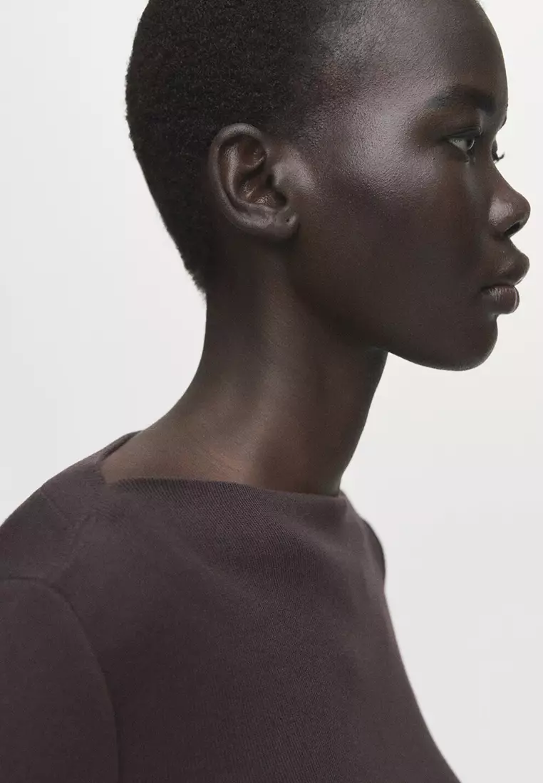 Long-Sleeved Boat-Neck T-Shirt