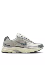 Light Bone/Smoke Grey/Coconut Milk/Metallic Silver