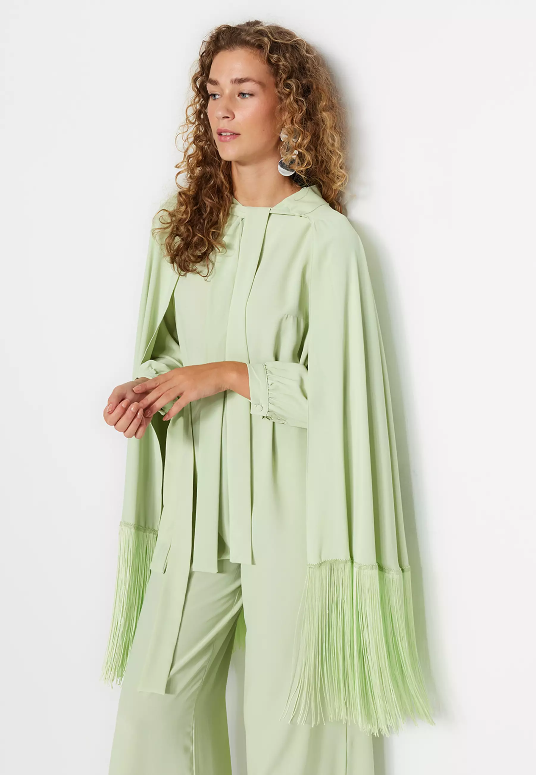 Tasseled Cape-Jumpsuit Evening Wear Suit