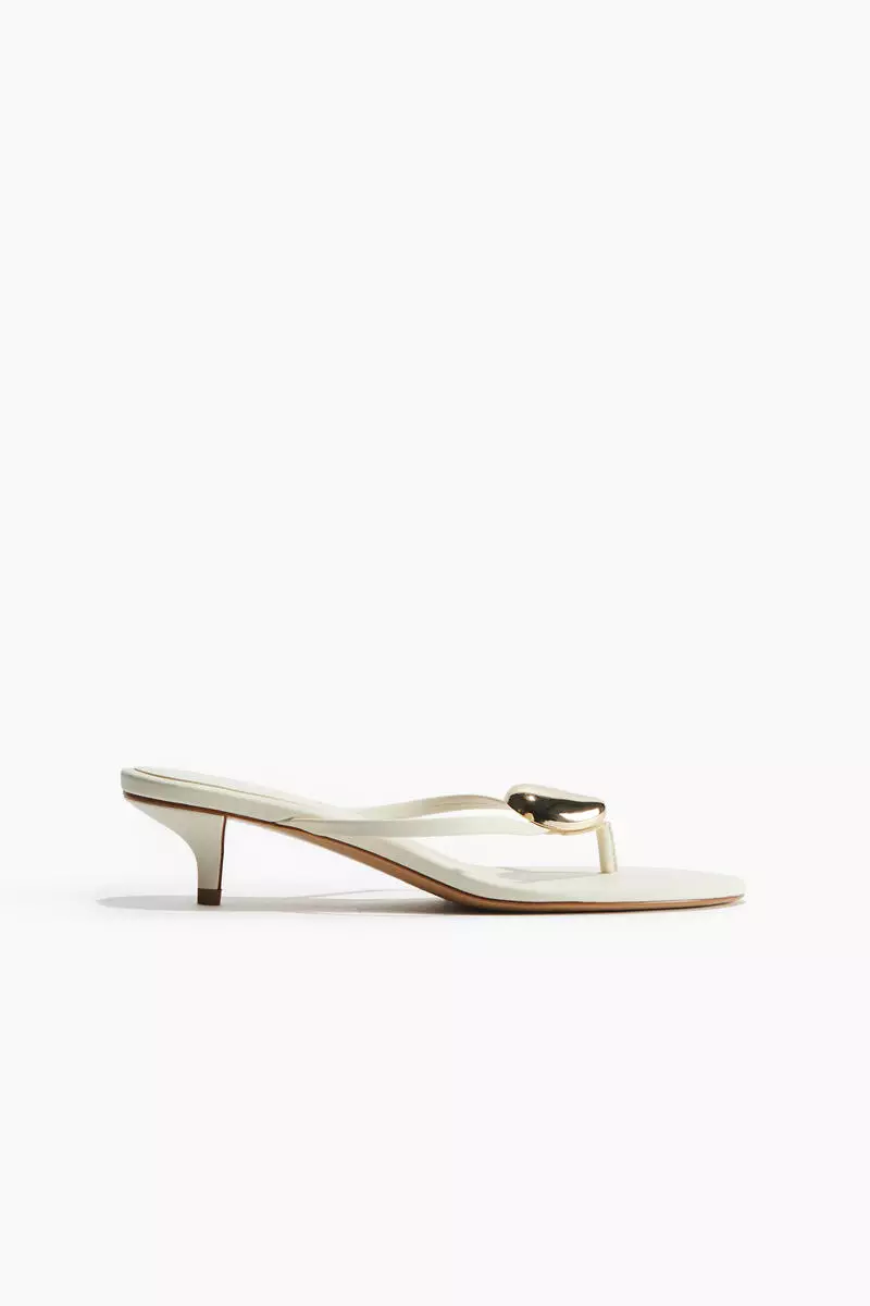 Discount on H&M  shoes - SKU: Heeled flip flops