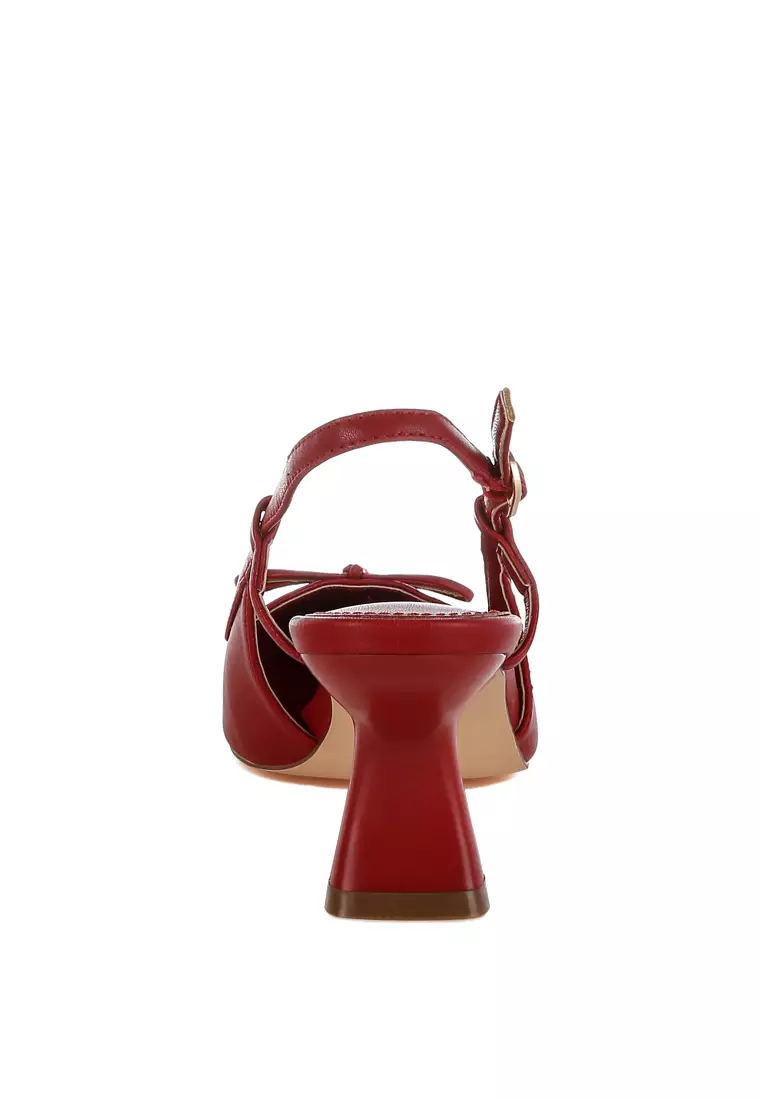 Sepatu Slingback Runcing dengan Tumit Kucing Warna Merah