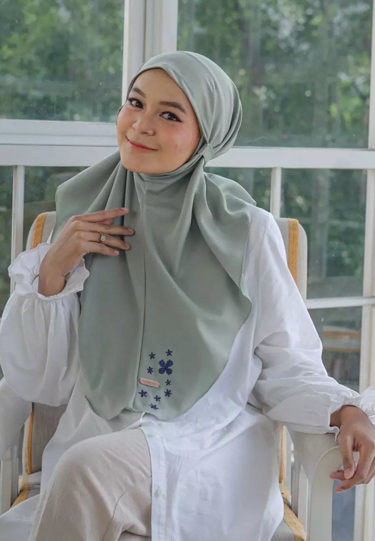 Bergo Azzura Embroidery Matcha