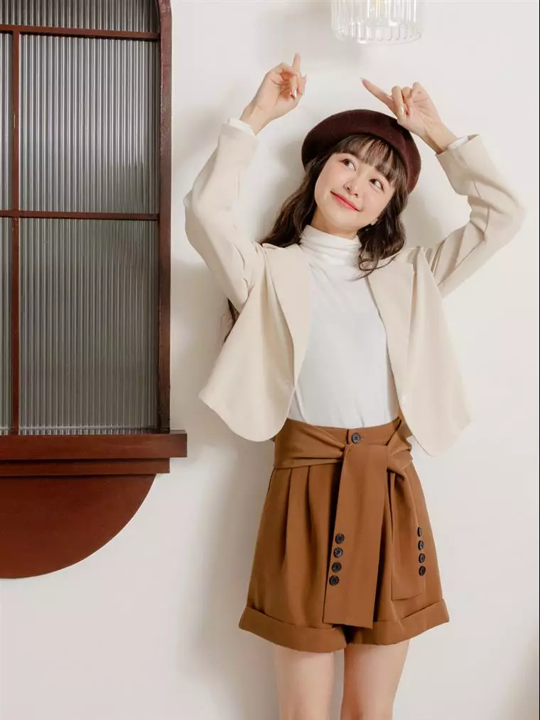 Buttoned Belted A-Line Folded Shorts [BA7025]