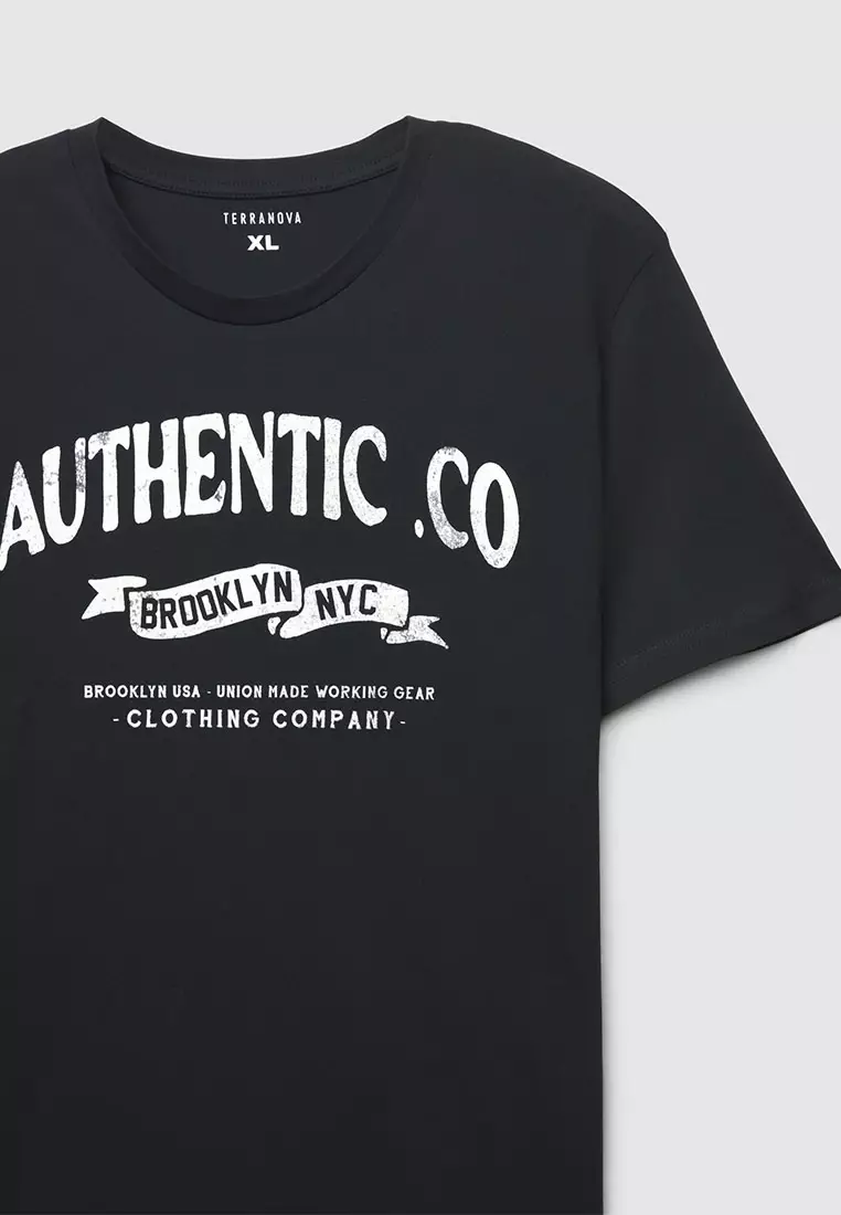 Man Short-Sleeved T-Shirt