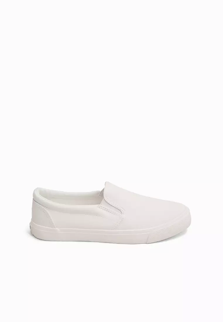 Discount on Cln  shoes - SKU: Edmonton Slip On Sneakers