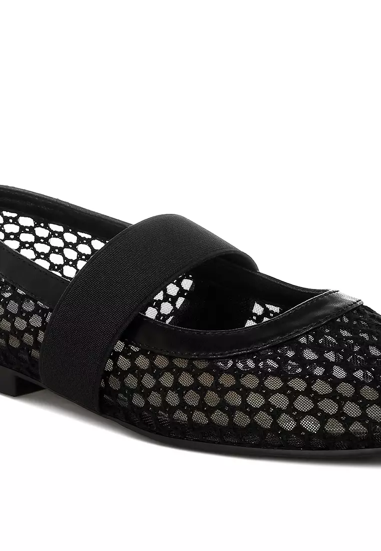 Sepatu Balerina Tali Tengah Kaki Berwarna Hitam